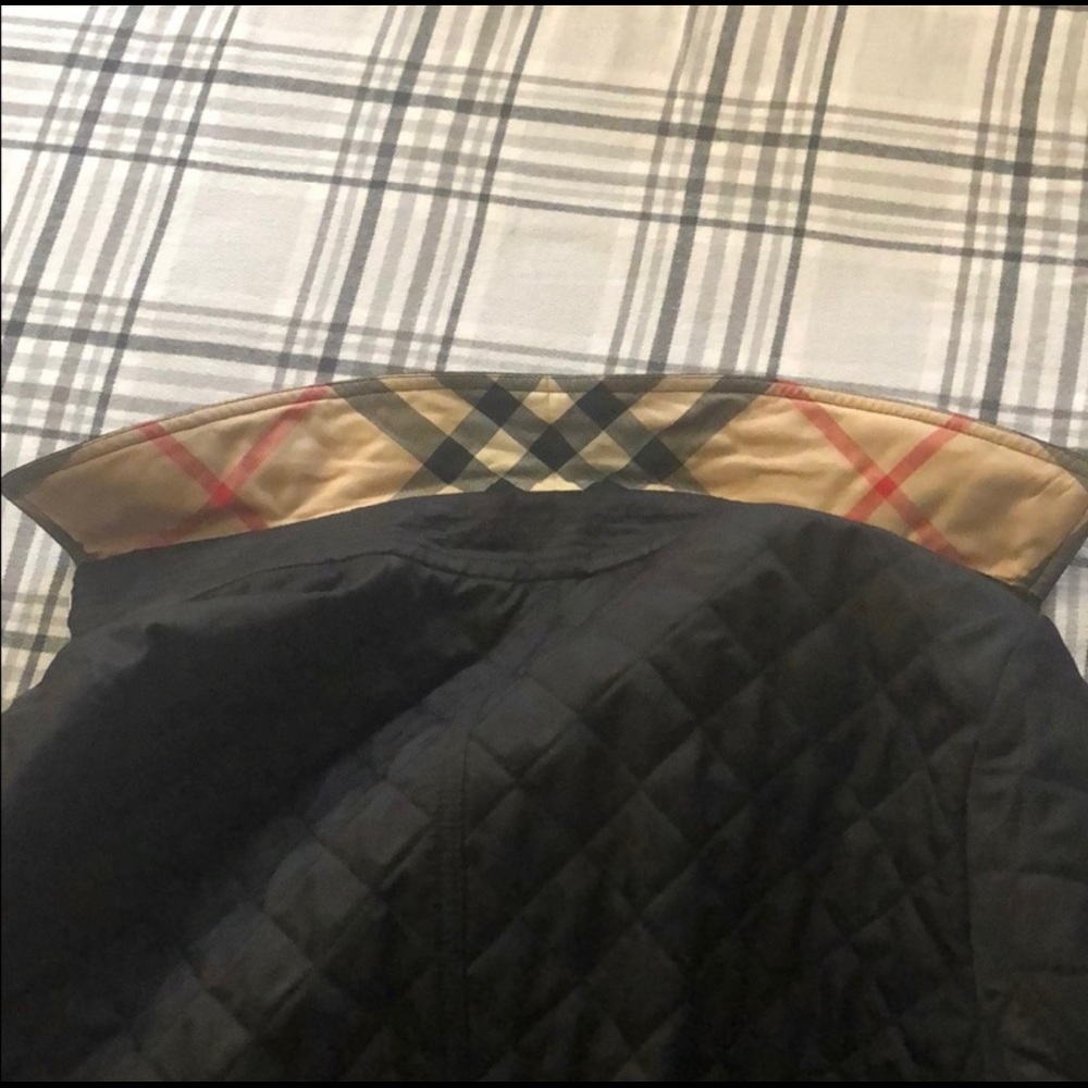 Burberry Quilted Black Jacket with Signature Check Trim - Picture 11 of 14